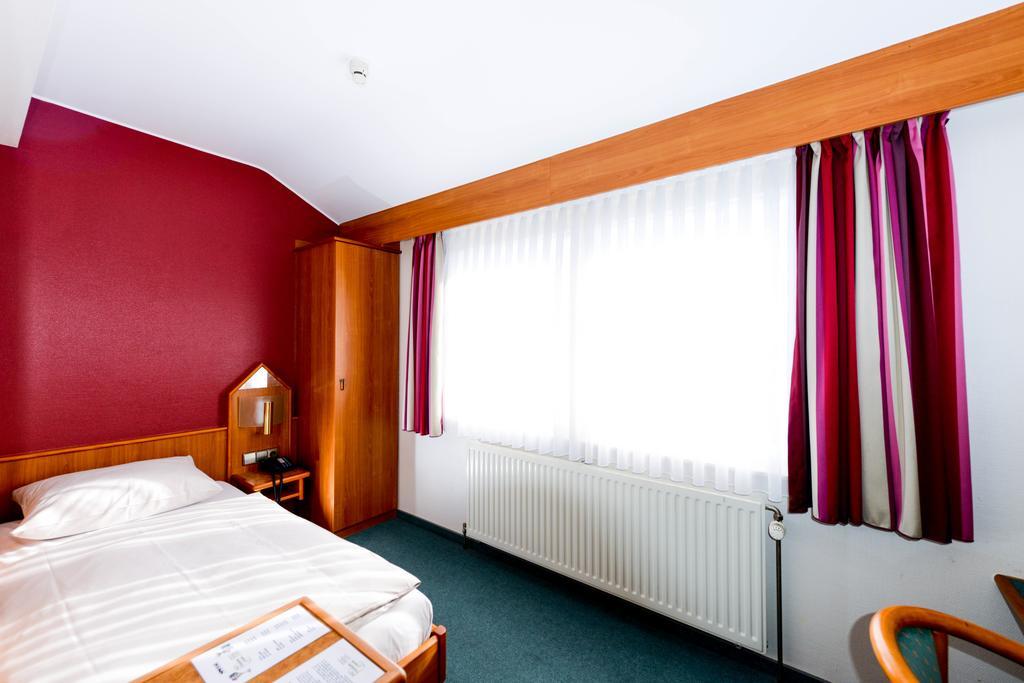 Christophe Colomb Luxemburgo Exterior foto
