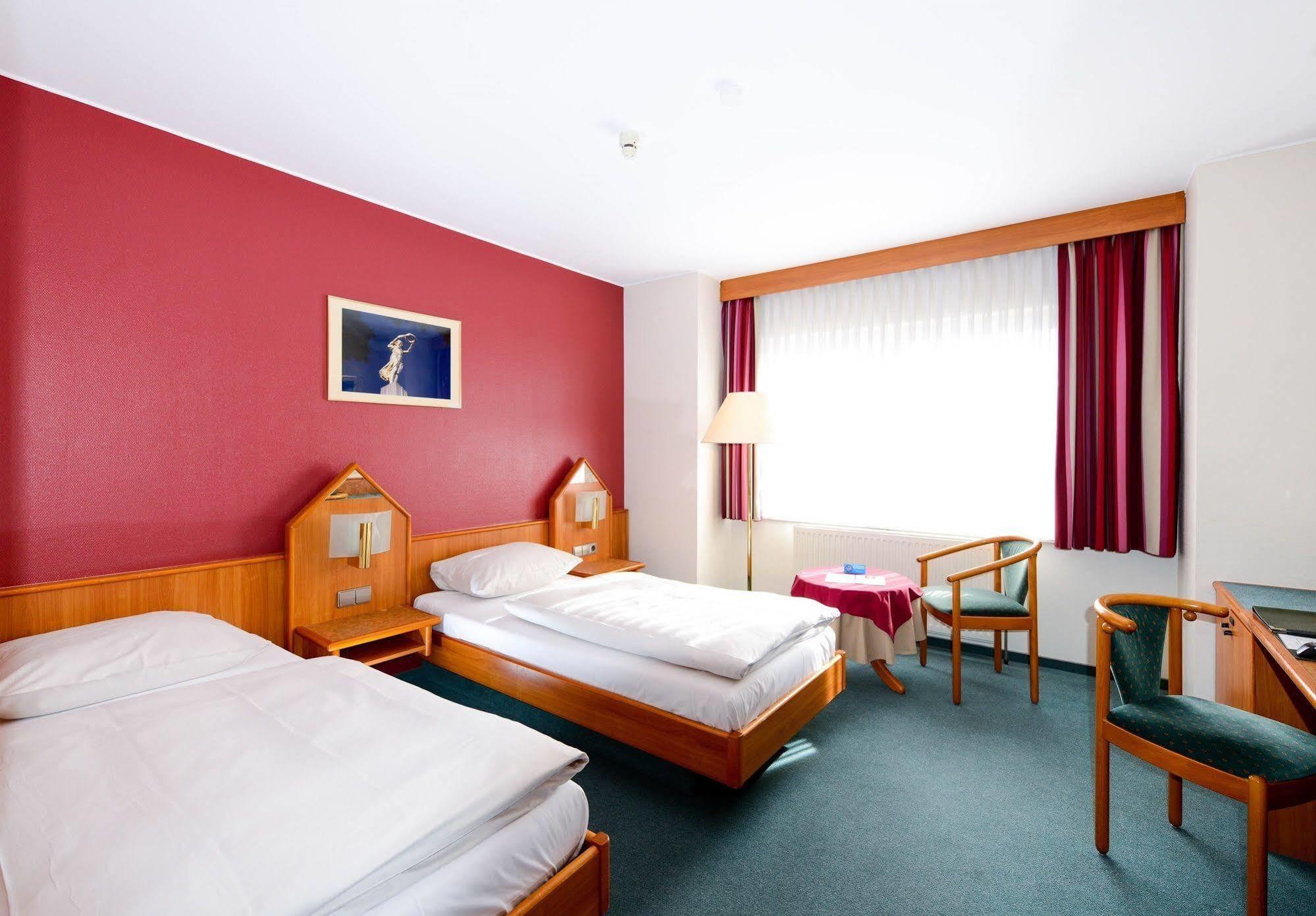 Christophe Colomb Luxemburgo Exterior foto